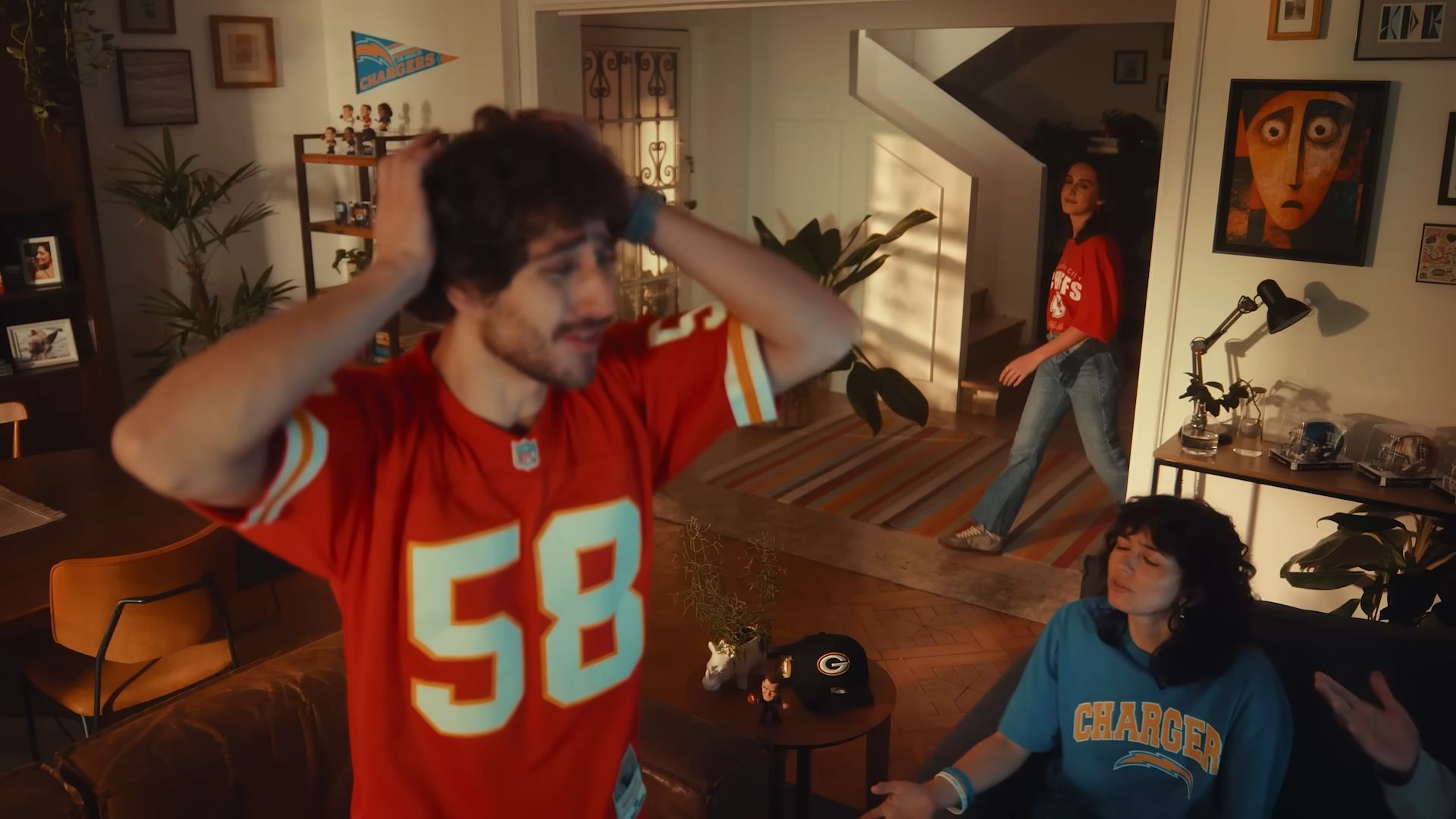 Snickers ativa patrocínio da NFL Brasil com ‘Intercepta a sua fome’