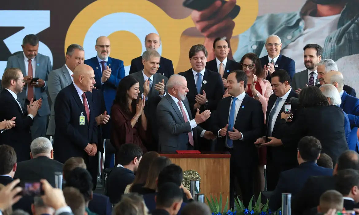 Governo Federal assina decreto da TV 3.0 com estreia prevista para 2026