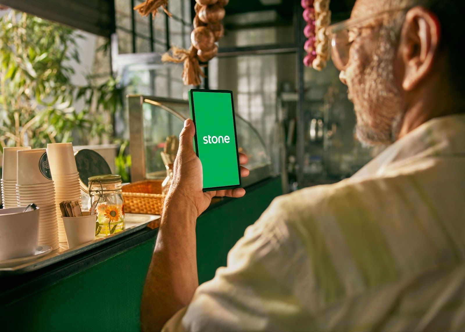 Wieden+Kennedy lança a Blast, operação dedicada à conta da Stone