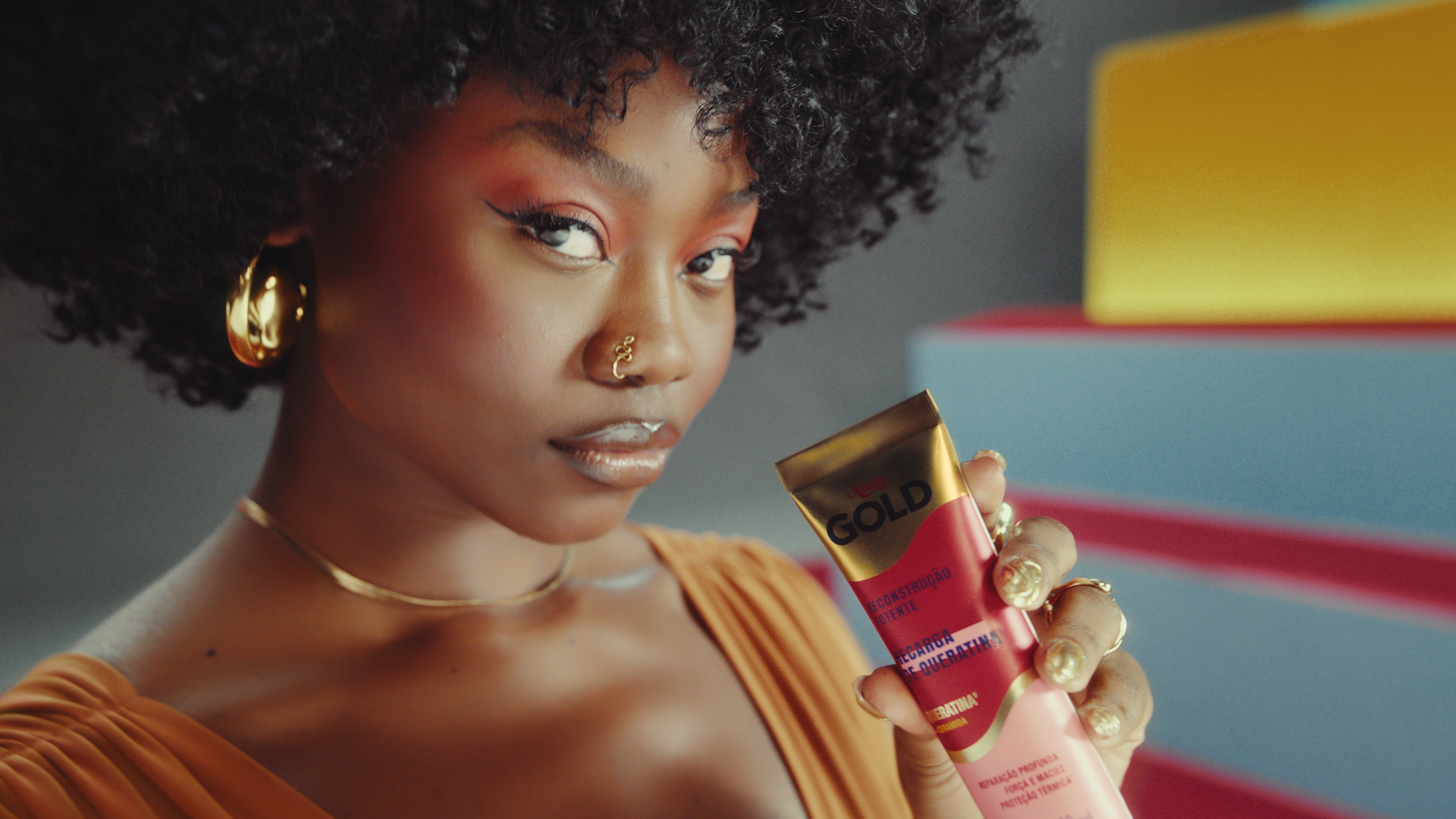 Niely Gold adota novo posicionamento e amplia diálogo com geração Z