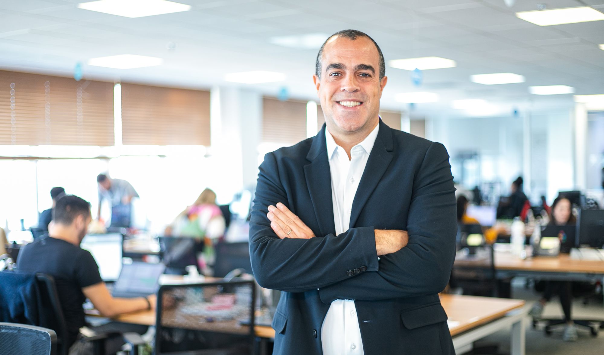 À frente da JCDecaux, João Binda destaca a credibilidade do out of home na mídia