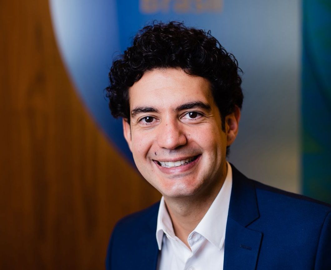 Floresta de dados: olhar de cima ou explorar por dentro?