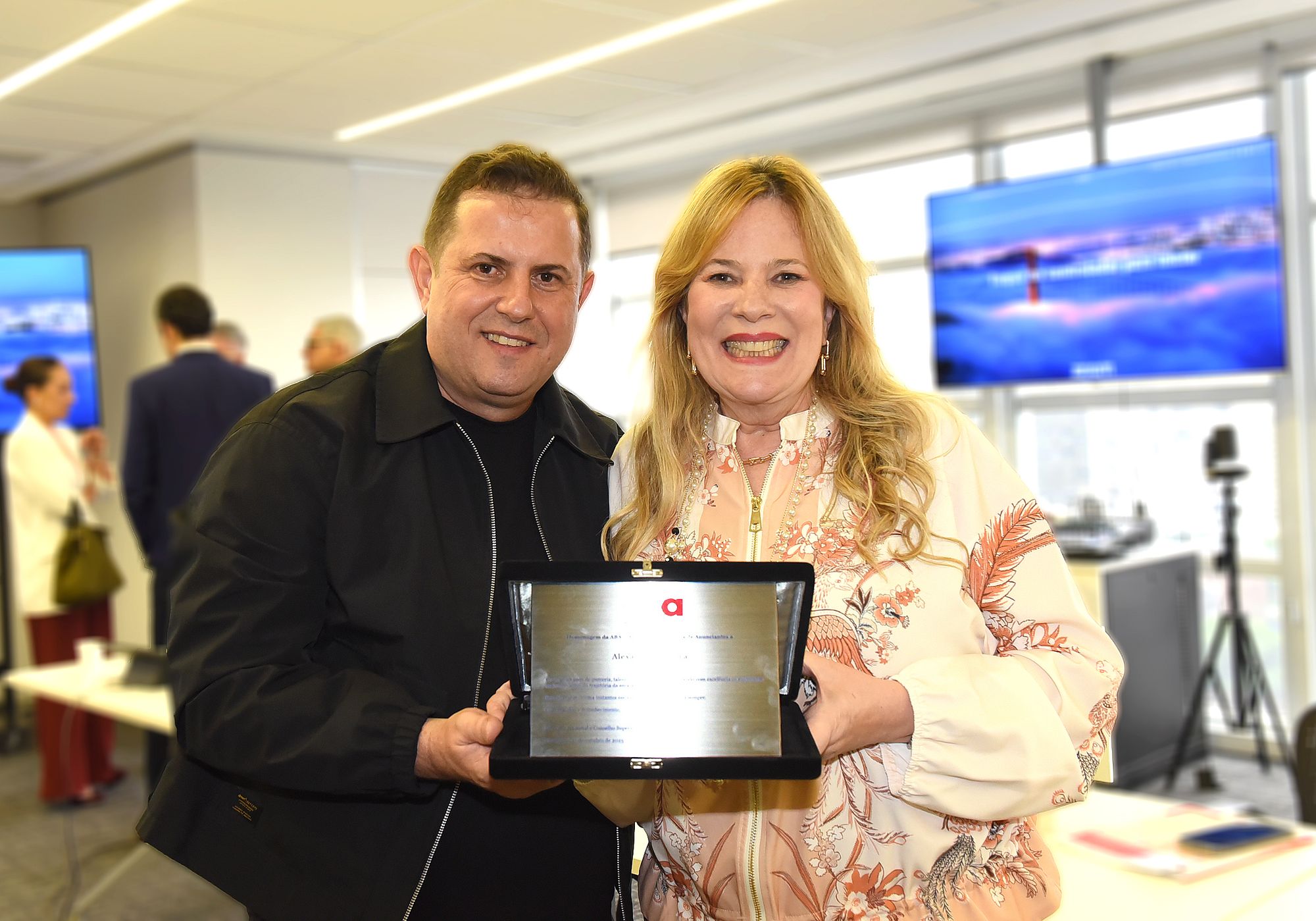 ABA homenageia Alê Oliveira por sua trajetória na propaganda brasileira