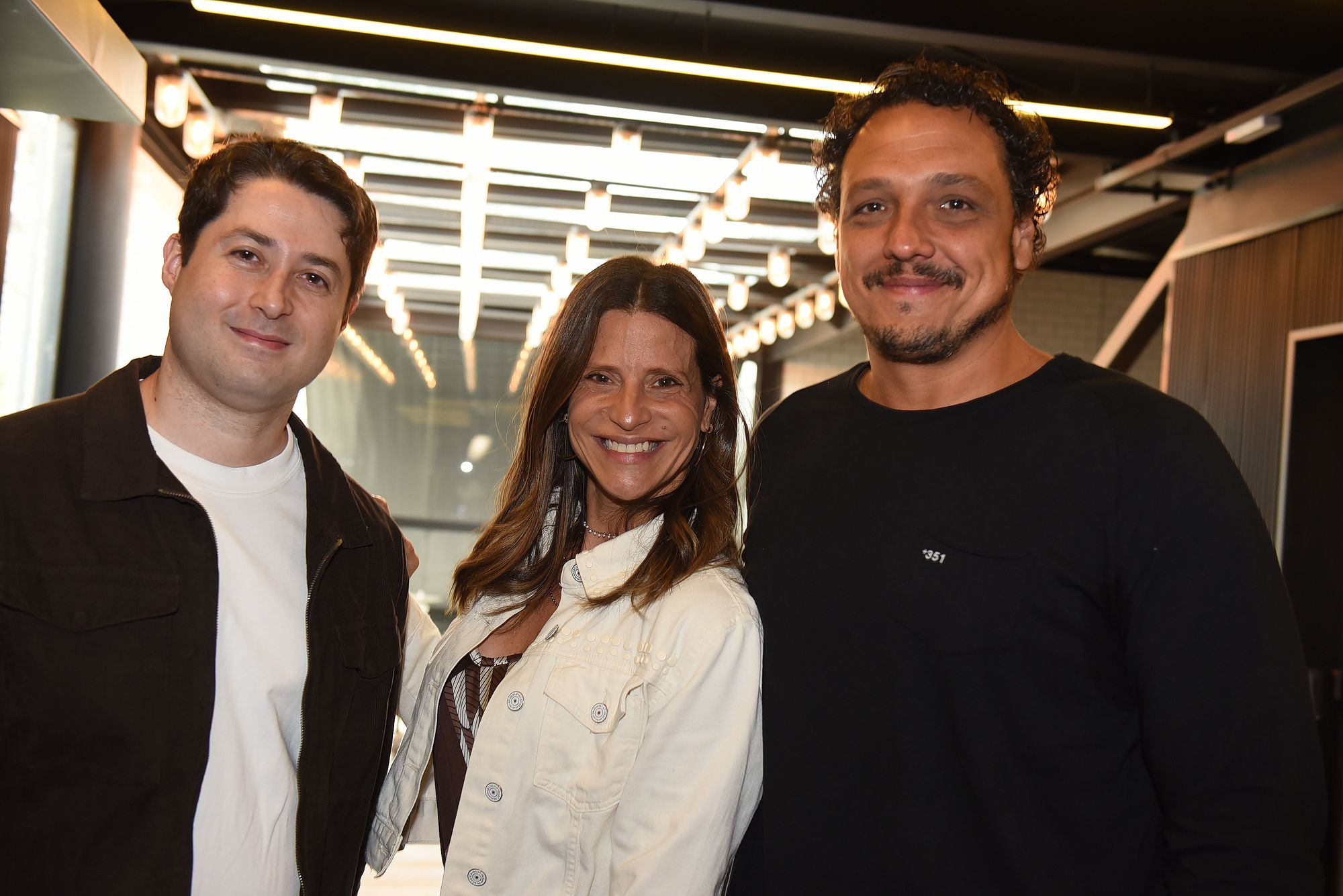 Fotos: El Ojo reúne mercado no BETC Havas Café