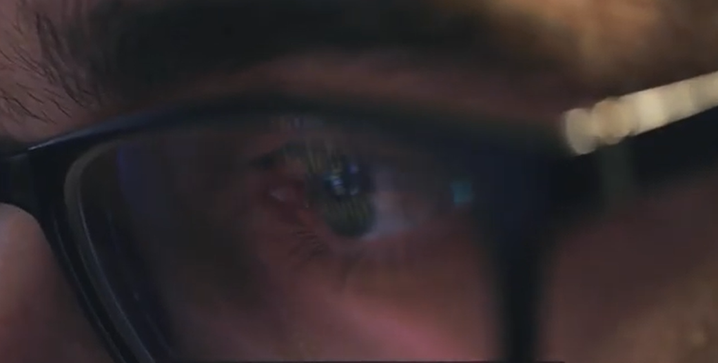 Caf e Prosa Press lançam documentário sobre a crise de confiança digital