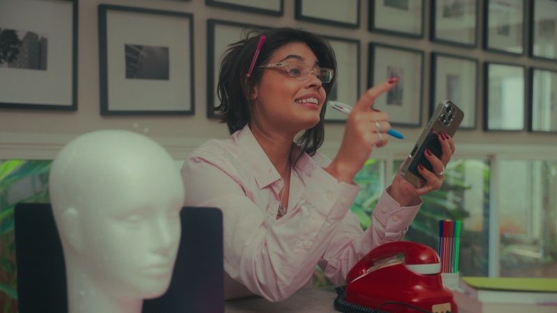 Buser nomeia Menina Veneno como ‘Ministra do Sossego’