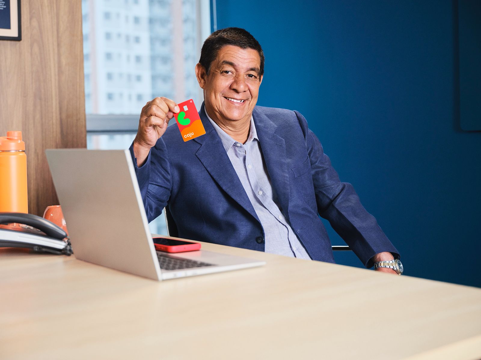 Zeca Pagodinho vira CLT em campanha da Caju