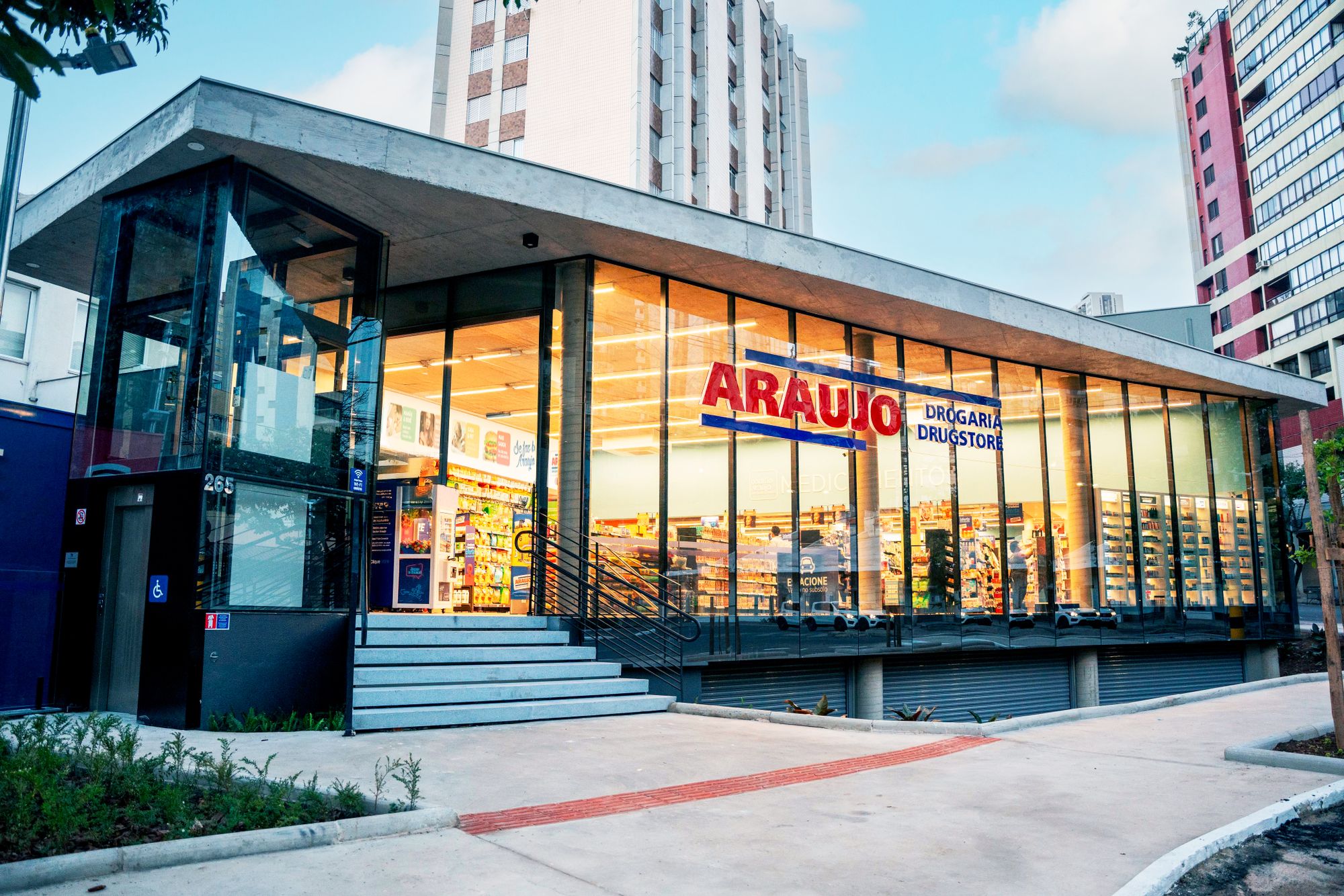 Drogaria Araujo abre concorrência exclusiva para agências mineiras