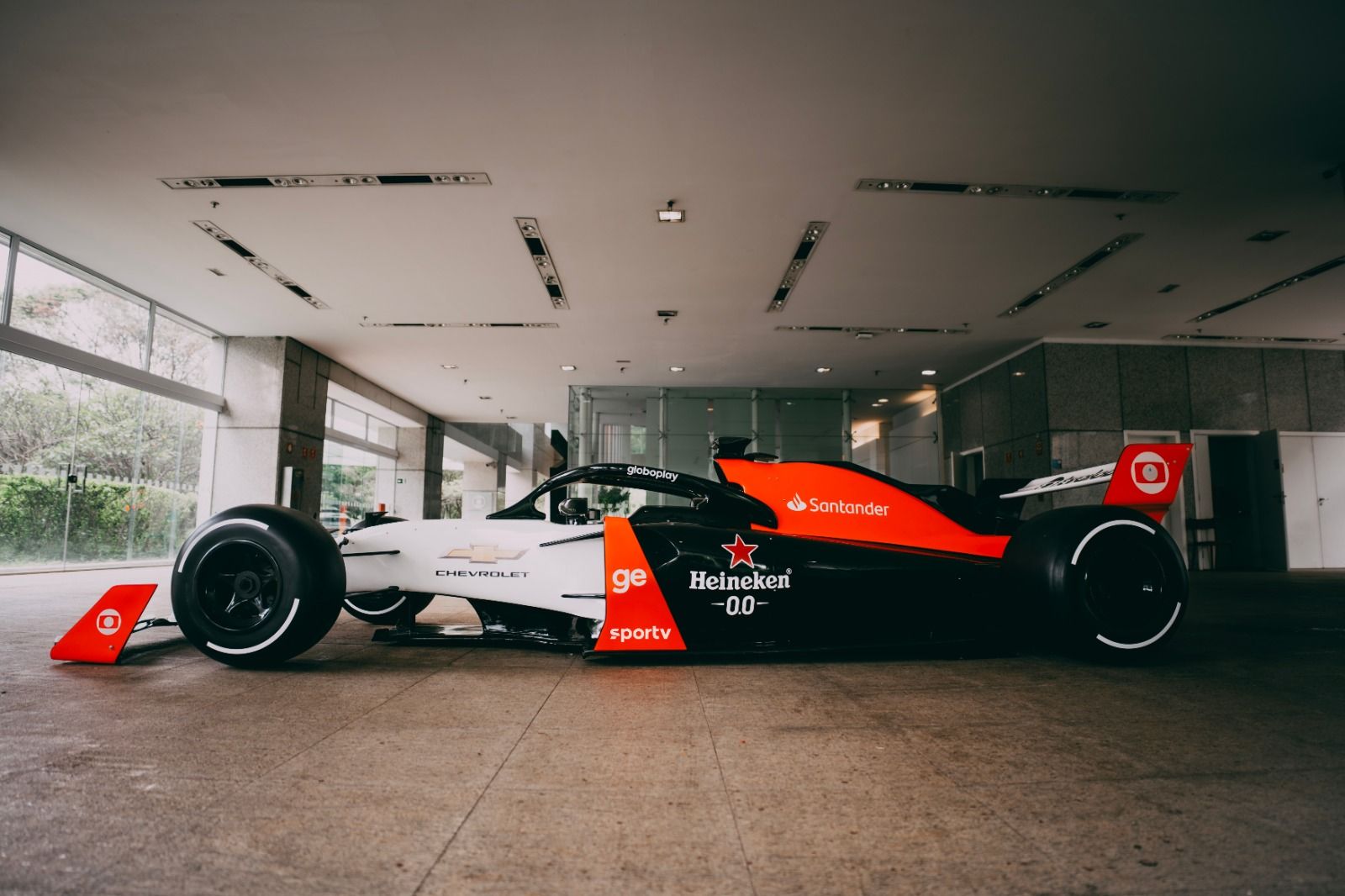 Globo anuncia Chevrolet, Heineken e Santander como primeiras cotistas da F1 em 2026