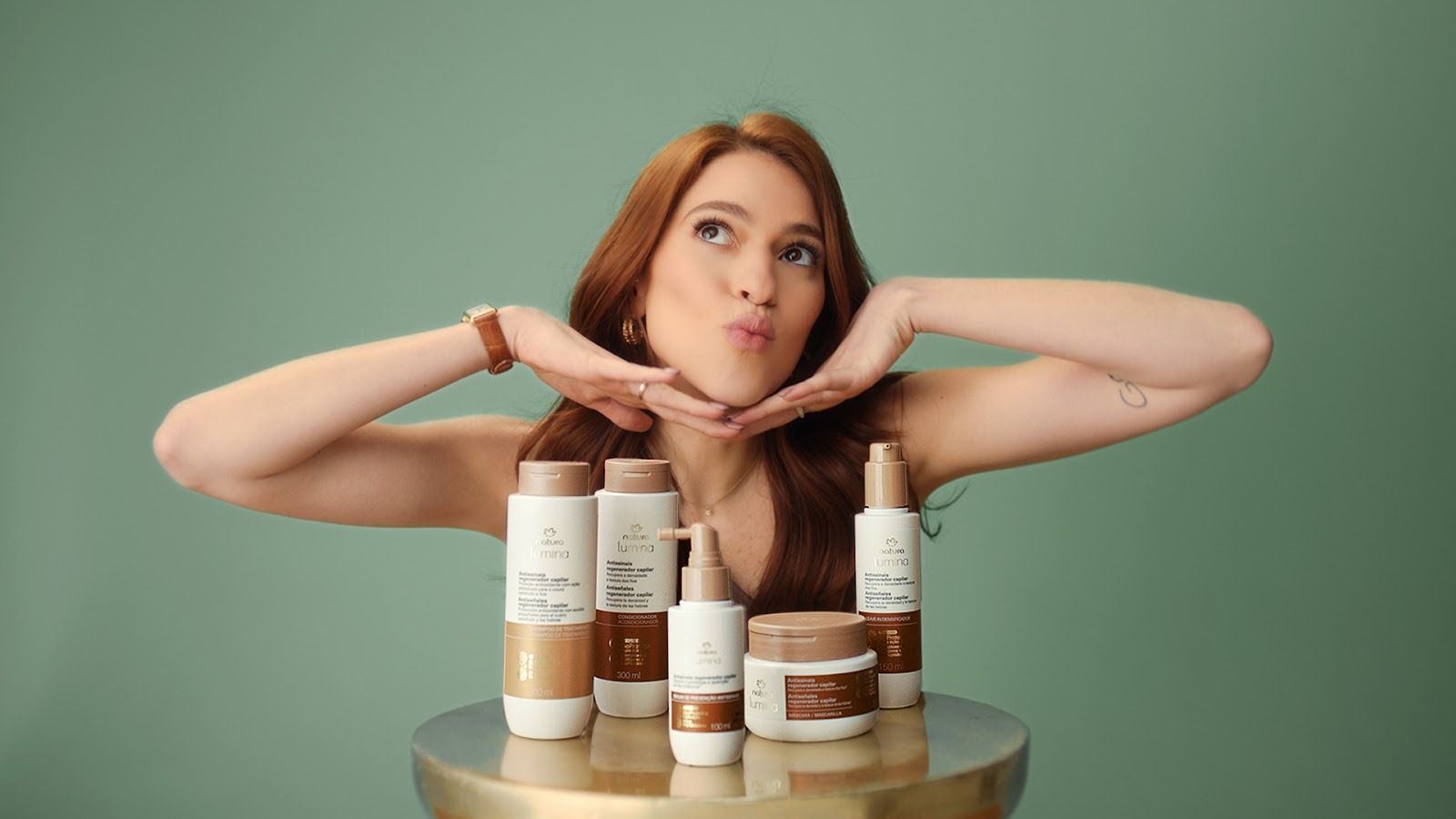 Ana Clara estrela nova fase de campanha para a Natura