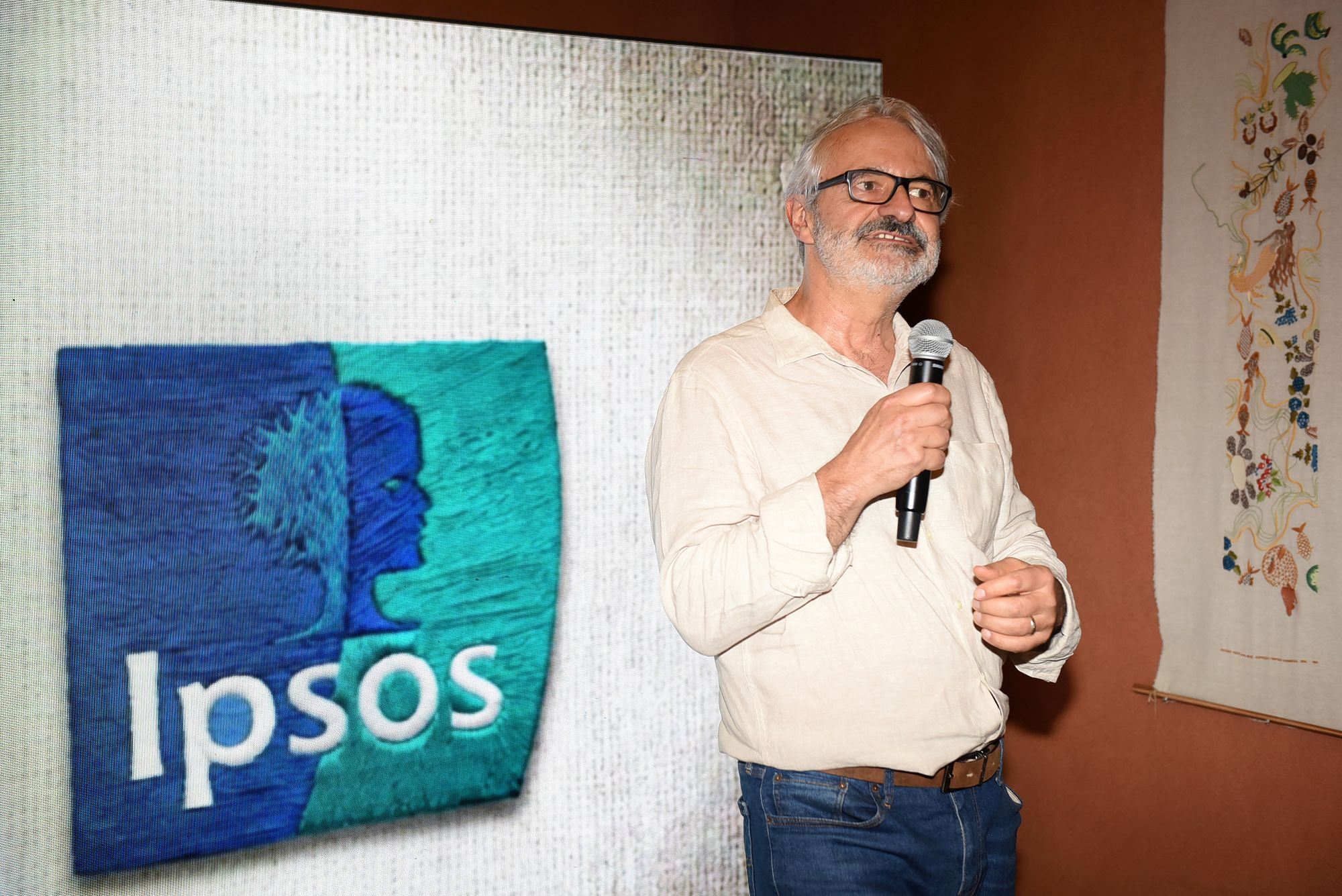 Prêmio Marcas & Consumidores reúne vencedores do ano para entrega de troféus