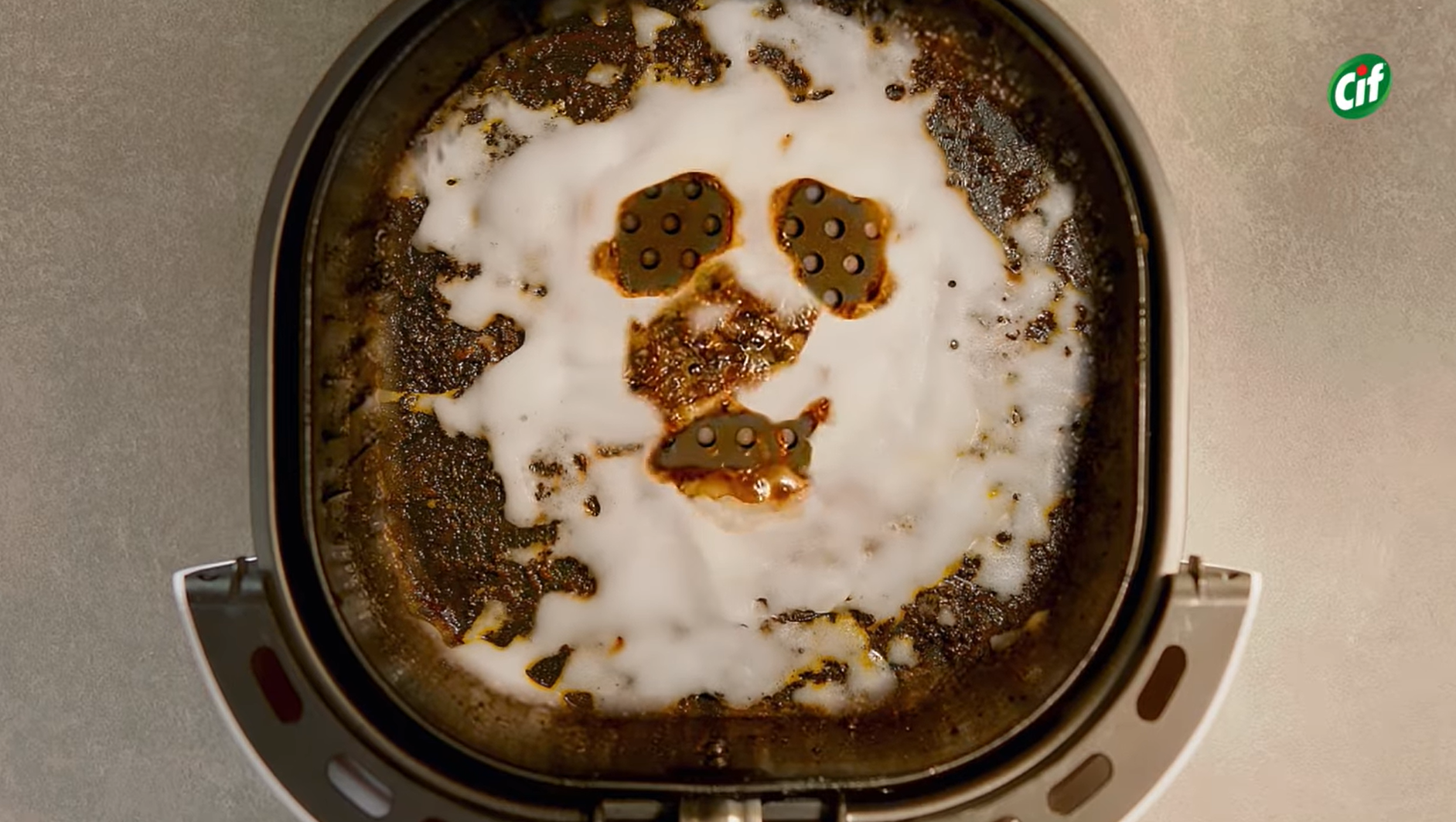 Com 'Não Aprendi a Dizer Adeus'de trilha sonora, Cif promove nova linha