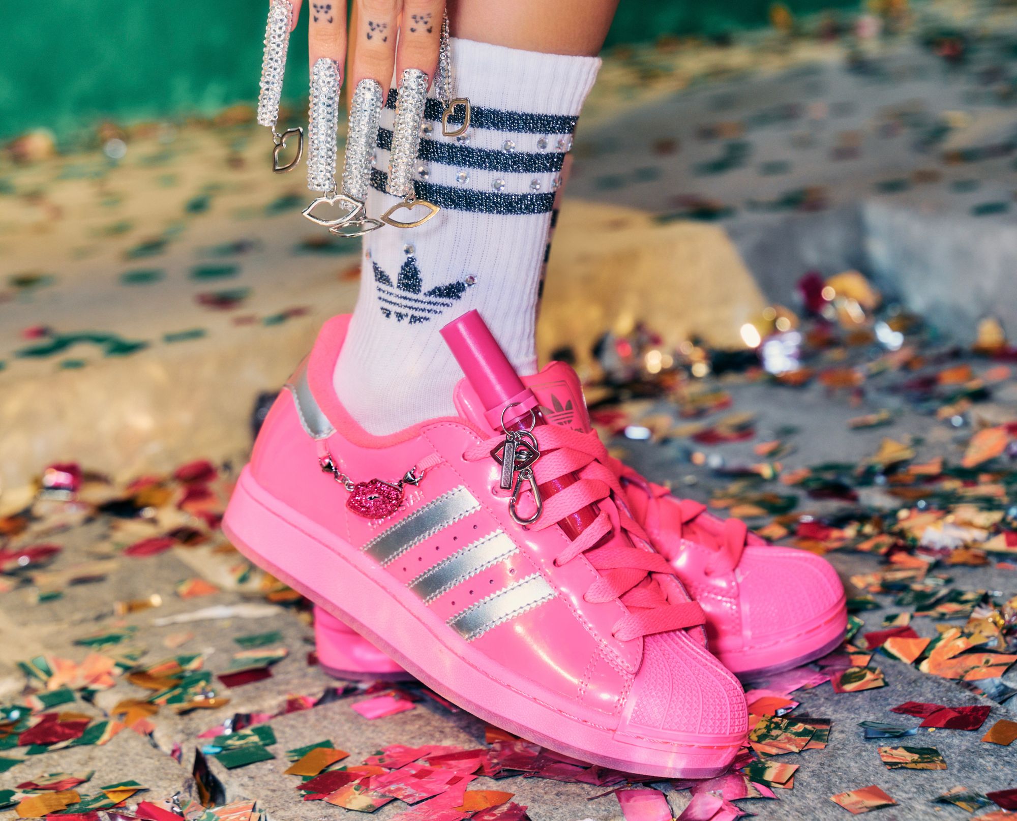 Adidas Originals e Bianca Andrade se unem em coleção de Carnaval