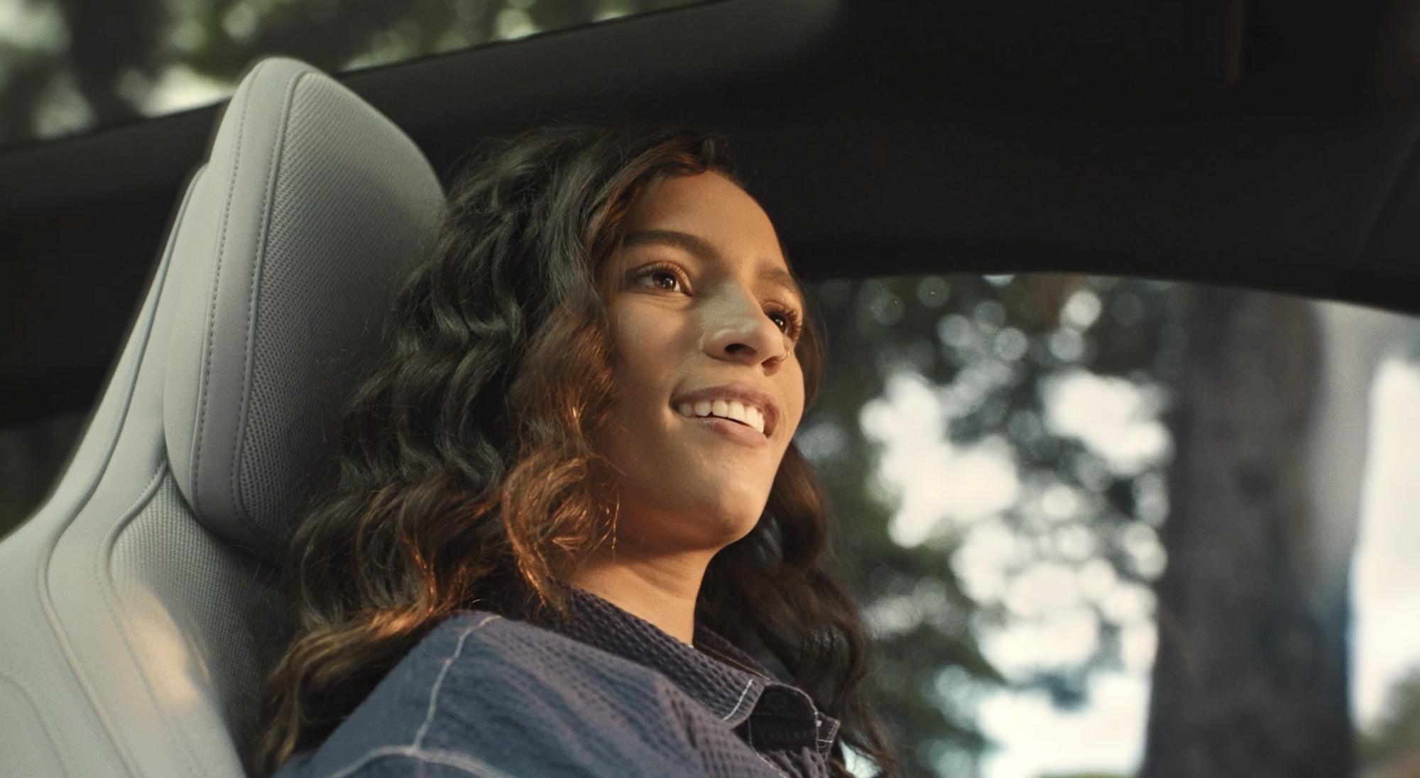 Volvo lança campanha do EX30 Ultra Twin Motor com Rayssa Leal