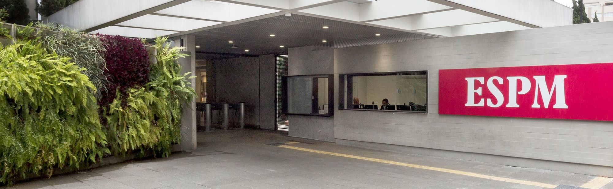 ESPM e Glamour ampliam parceria com pós em Jornalismo de Moda e Beleza