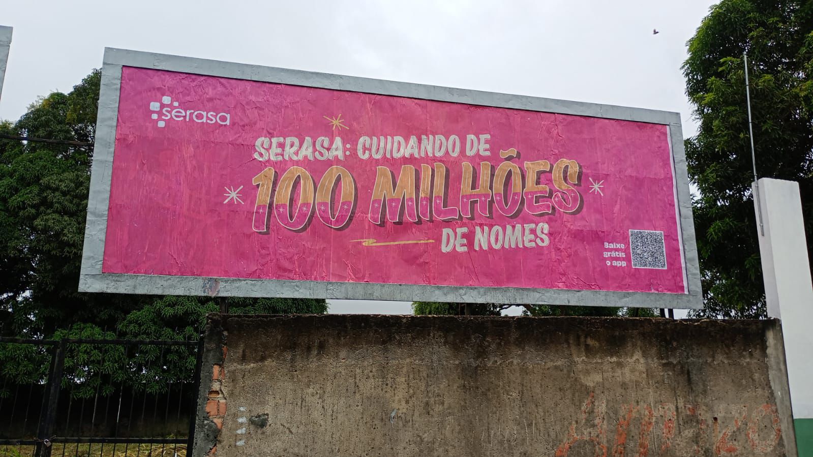 Serasa lança campanha de OOH para celebrar 100 milhões de cadastros