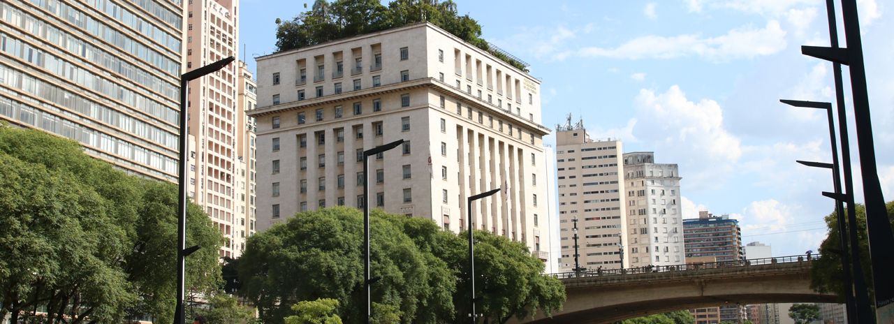Folha de S. Paulo celebra 105 anos com corrida no centro da capital paulista