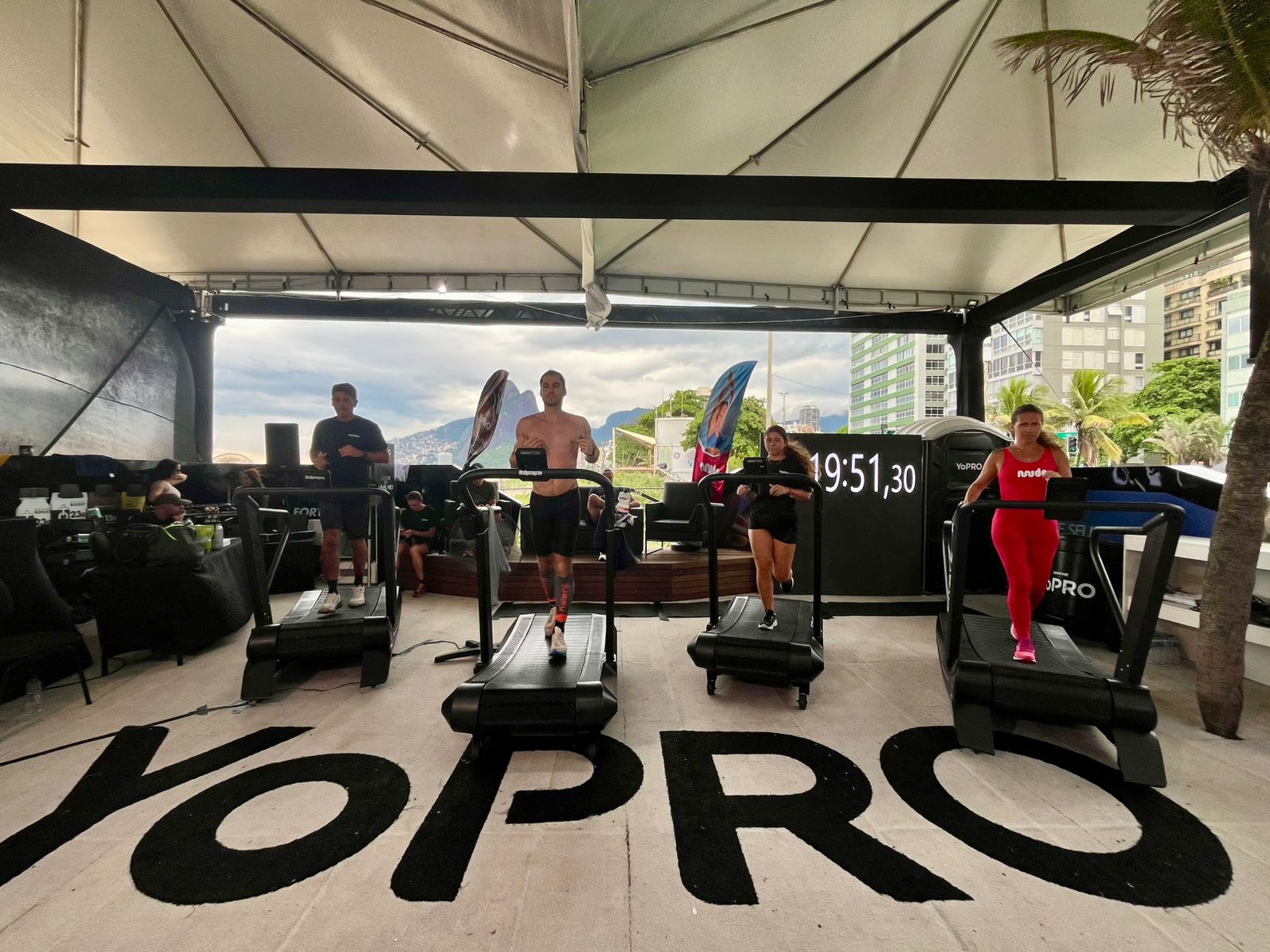 YoPro promove desafio e bate recorde mundial com Pepe Fiamoncini