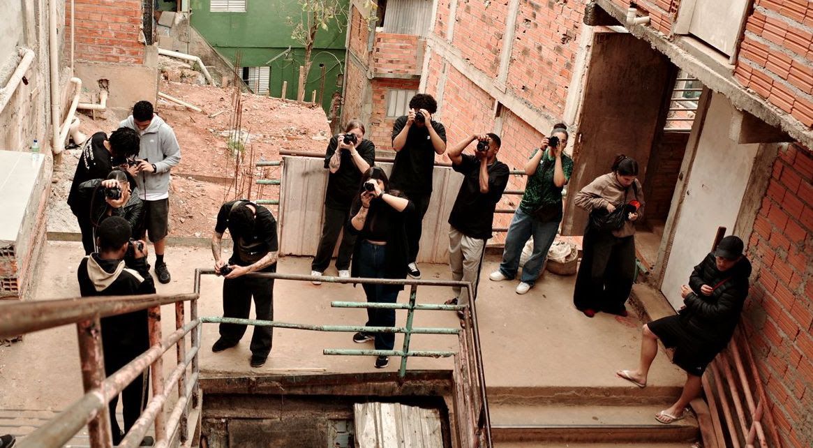 Kenner e Projeto Click na Favela promovem aulas de fotografia em Paraisópolis