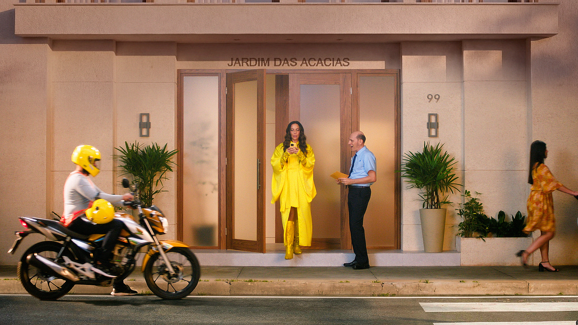 Com Ivete Sangalo 99 lança campanha para reforçar seu app multisserviços