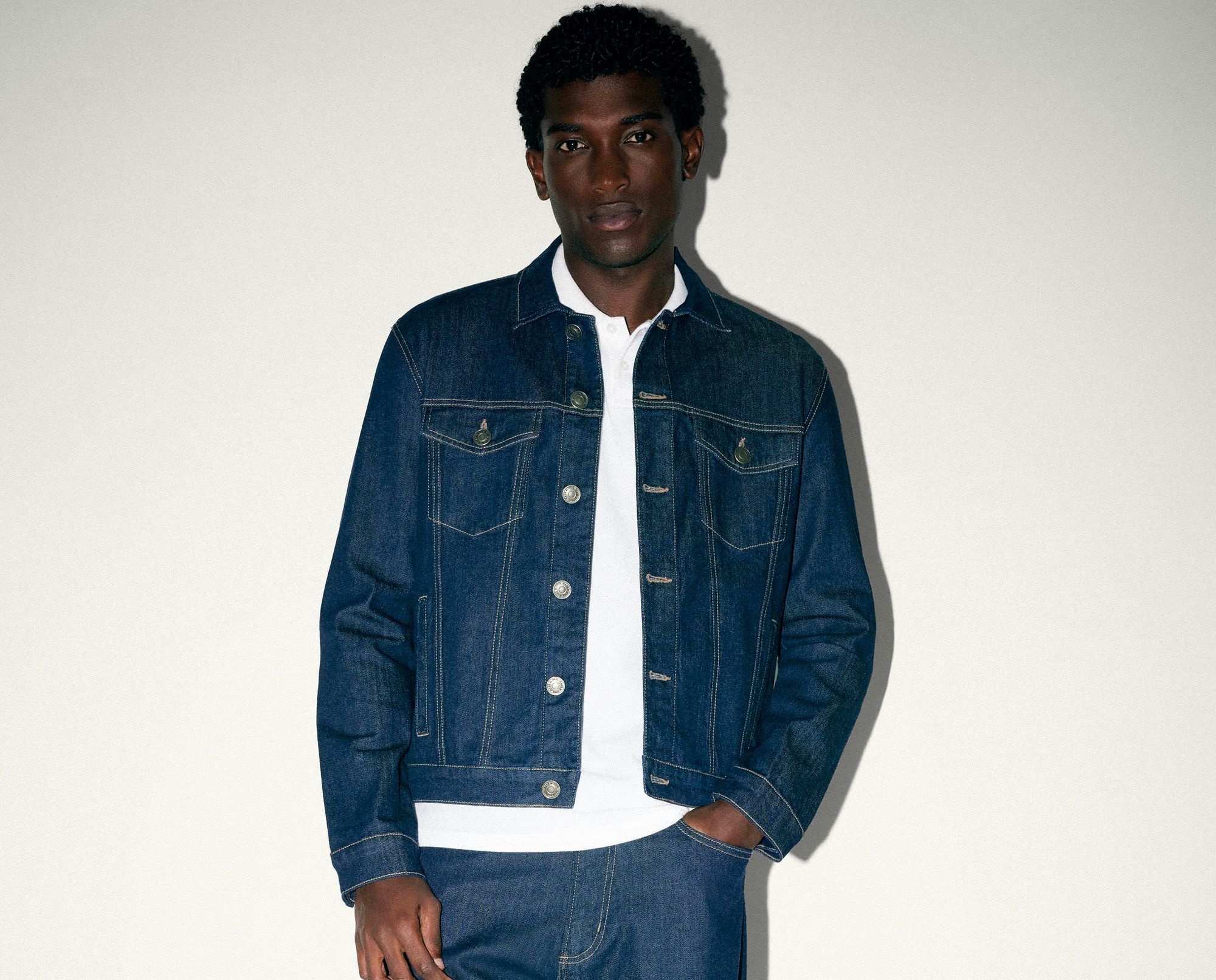 Riachuelo estreia no Brasil jeans com algodão reciclado e elastano de cana-de-açúcar na composição de viscose