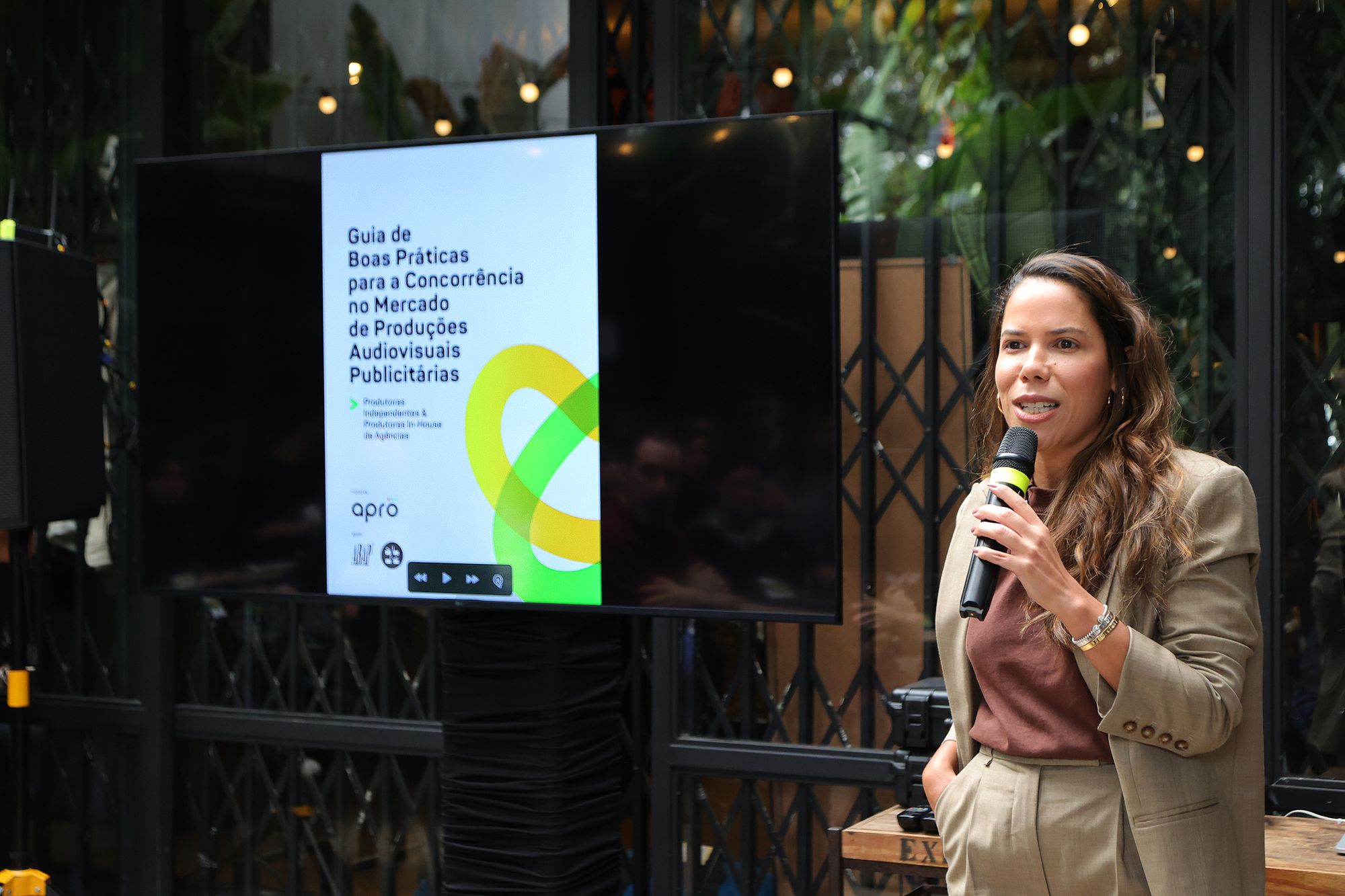 Fotos: Apro apresenta Guia de Boas Práticas