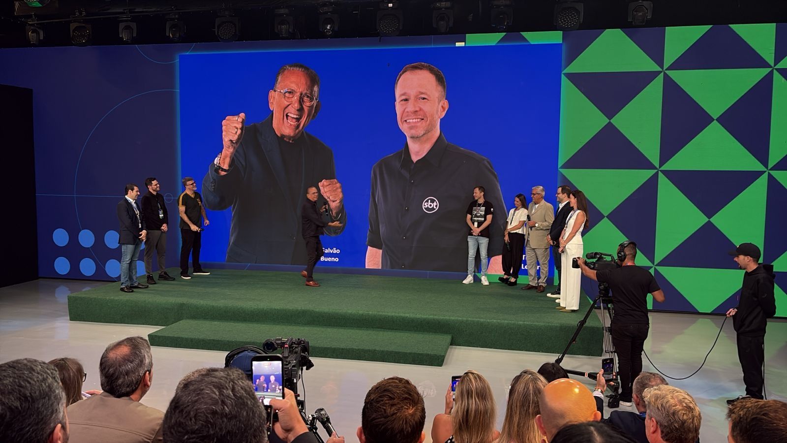 SBT propõe a Copa que o Brasil quer ver