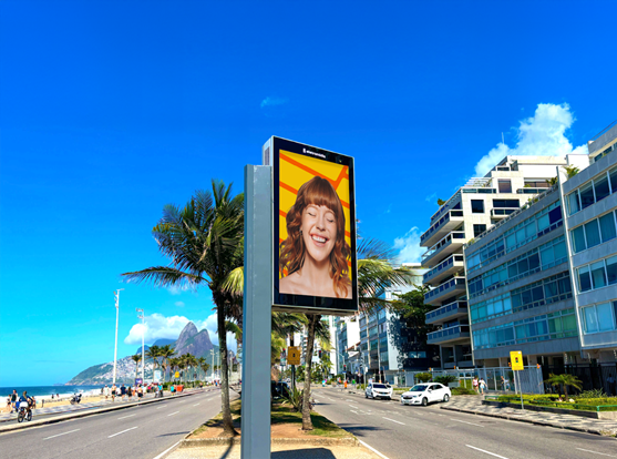 Eletromidia integra inventário DOOH à Place Exchange by Broadsign