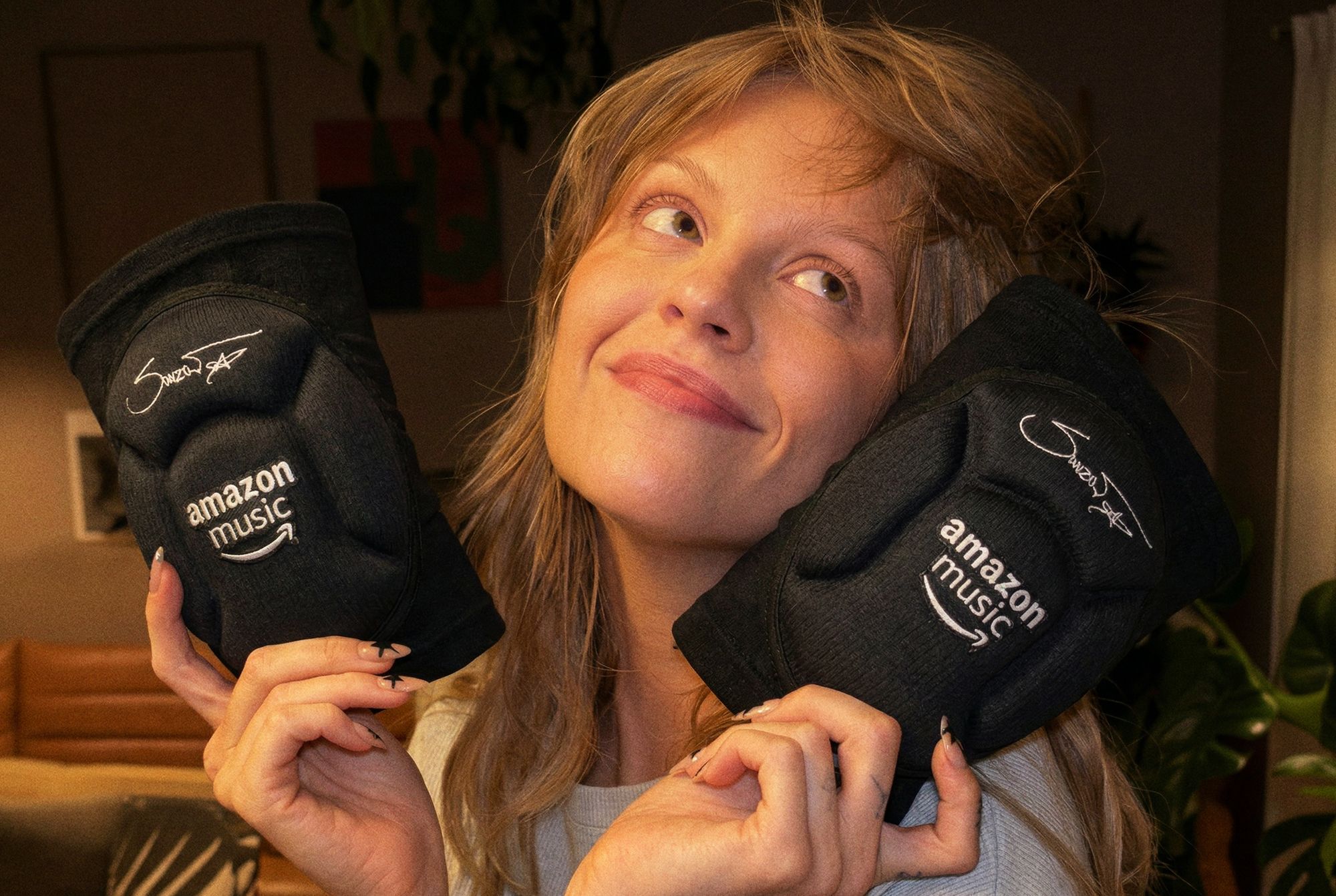 Amazon Music Brasil lança ação inspirada em Luísa Sonza e apresenta joelheira exclusiva para fãs