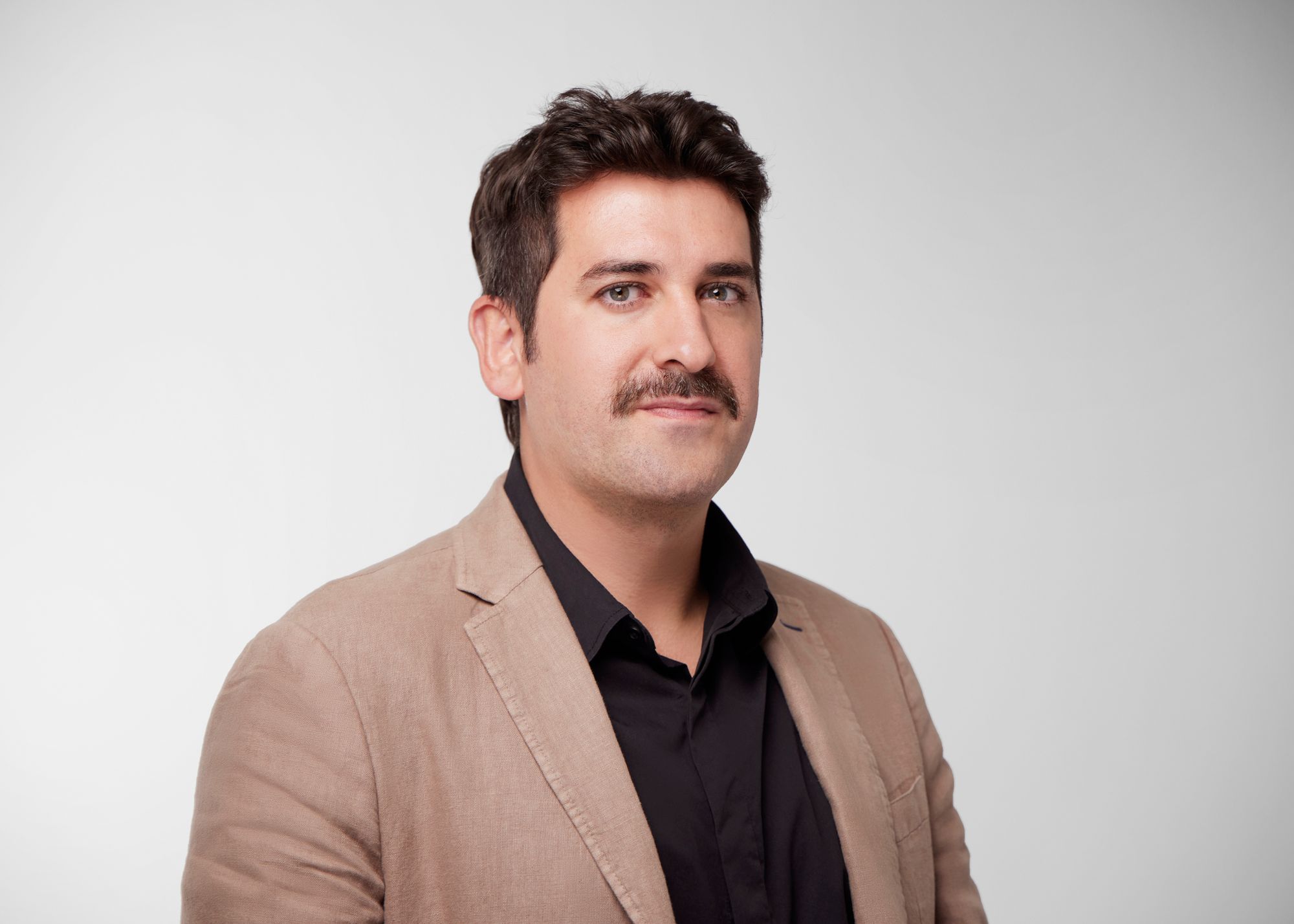 ‘A agência criativa continua sendo quem puxa as grandes ideias e orquestra tudo’, diz Pedro Araújo