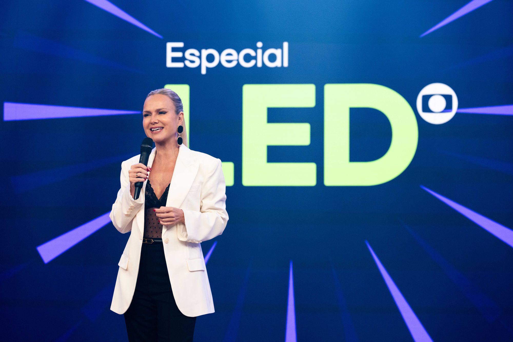 Eliana apresenta ‘Especial LED Globo’ nesta quarta-feira