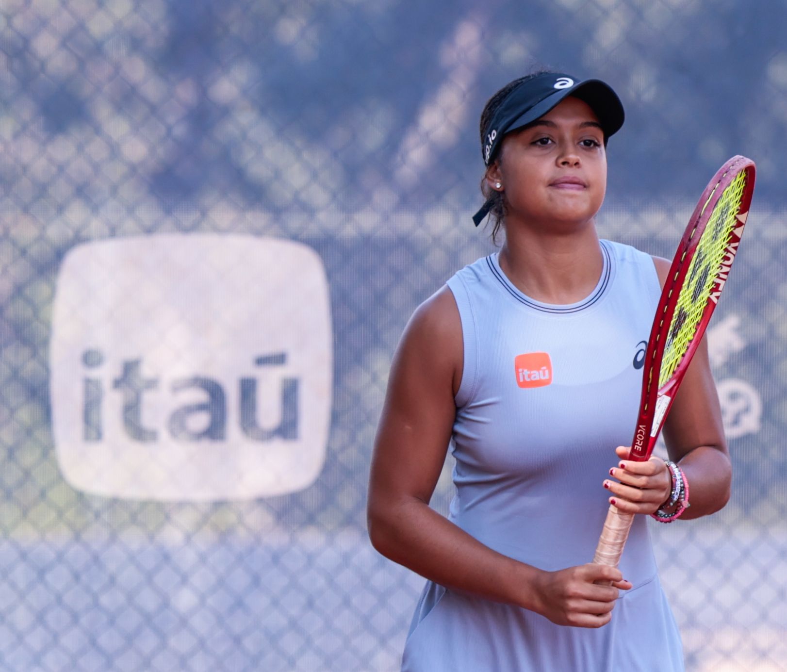 Itaú Unibanco anuncia Naná Silva como patrocinada e investe na nova geração do tênis