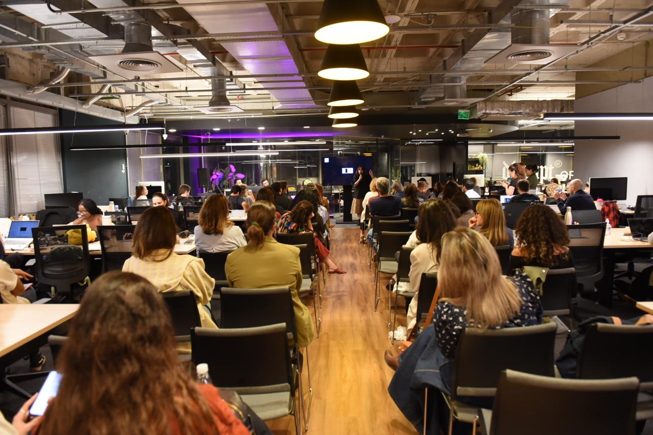 Apro leva diretoras a agências em nova fase do programa Visionárias