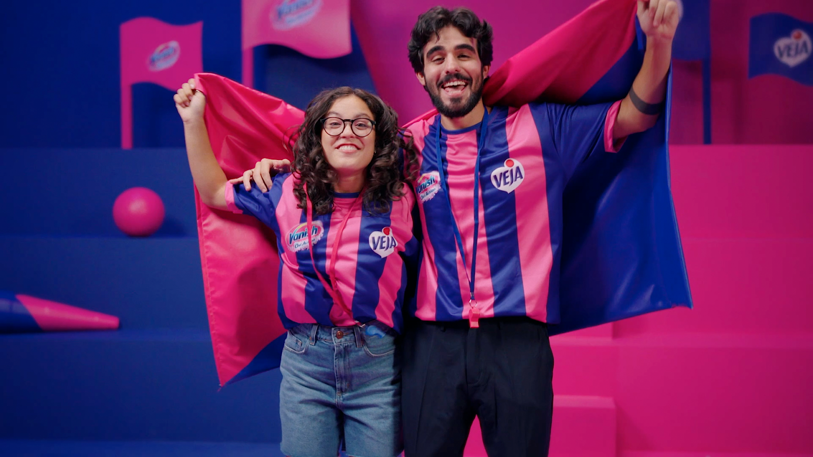 Veja e Vanish transformam rivalidade do futebol em campanha