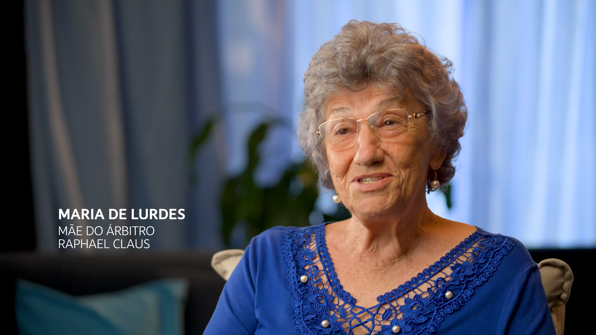 TIM convoca mãe de árbitro do Brasileirão para campanha de Dia das Mães