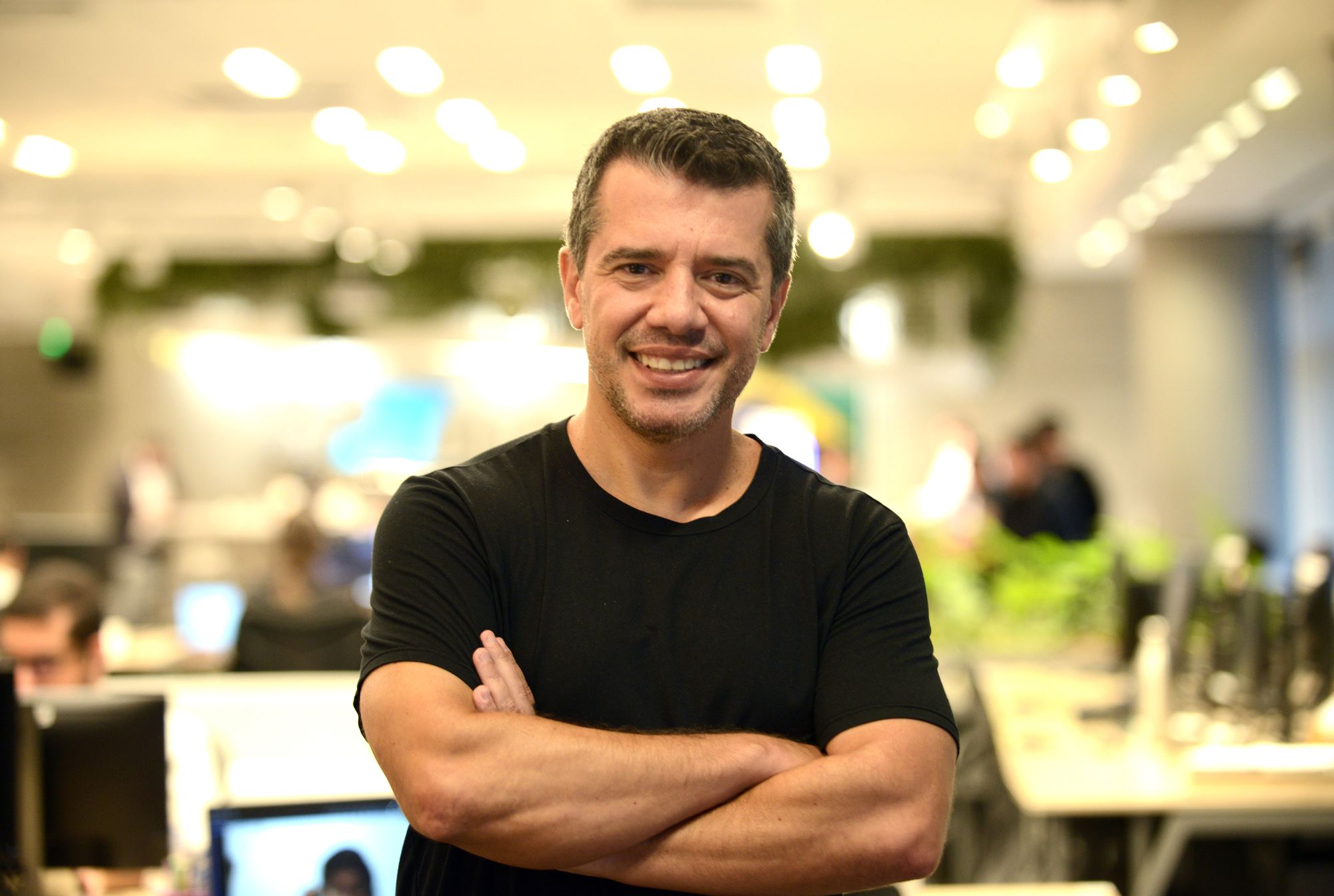 Rodrigo Flores assume liderança do InfoMoney