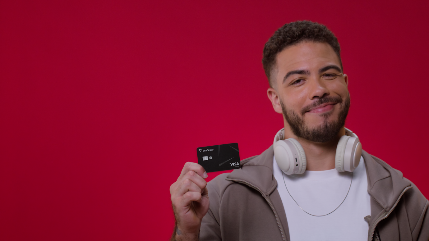 Bradesco e Visa apostam em Ronaldo Nazário para divulgar promoção 'Cartão que dá jogo'