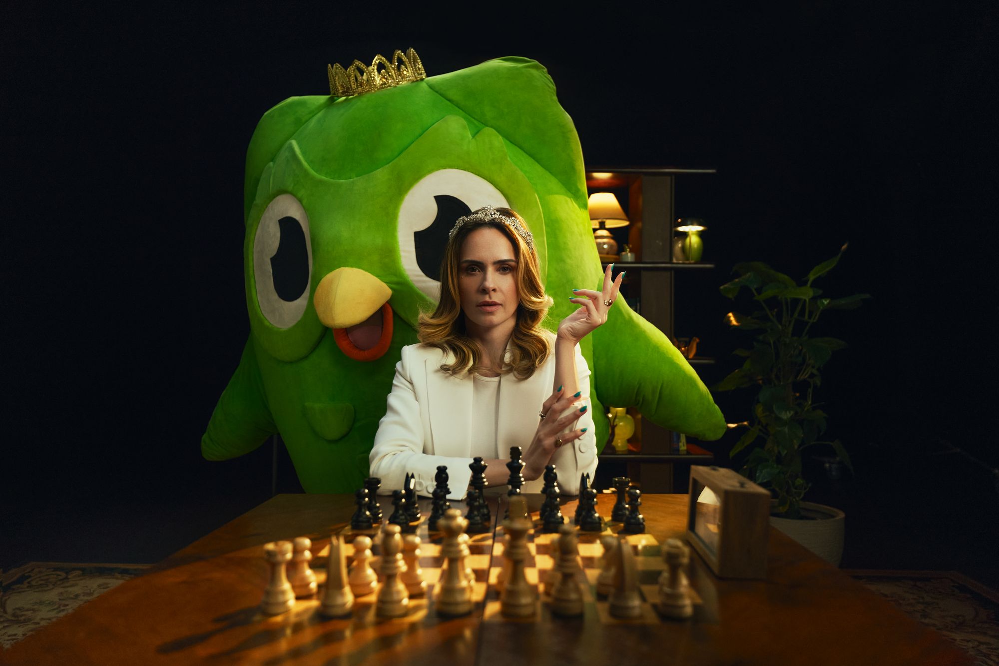 Duolingo transforma Ana Paula Renault em 'rainha do jogo' em campanha