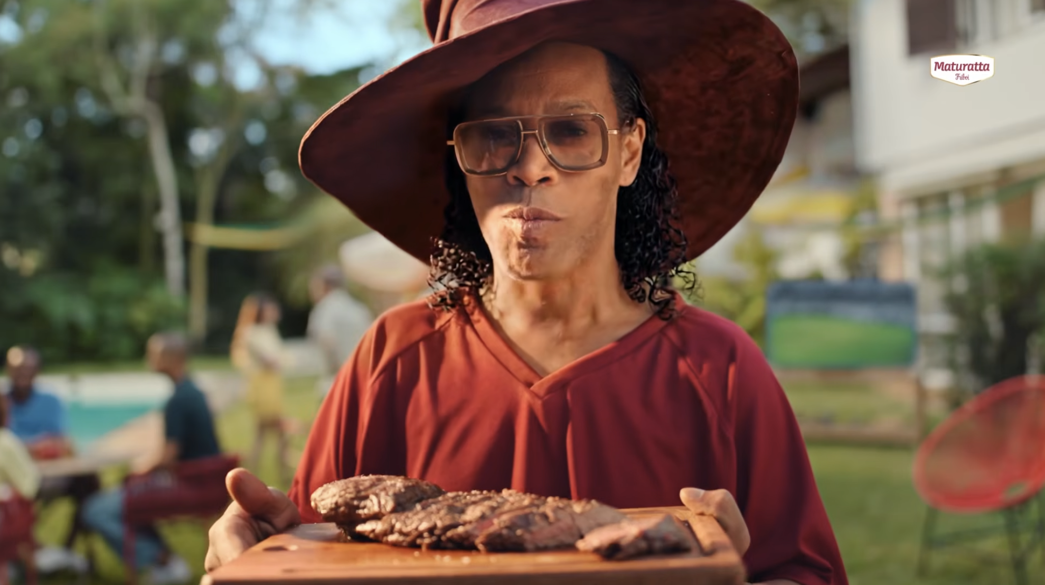 Maturatta escala Ronaldinho Gaúcho como 'bruxo do churrasco'